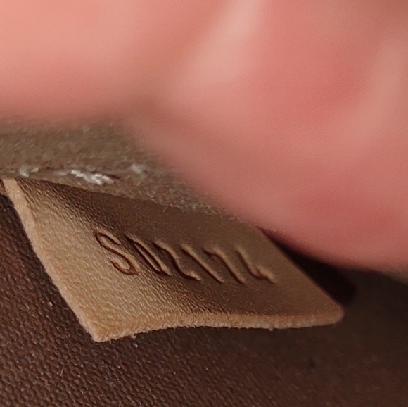 Louis Vuitton Monogram Galet Vernis Alma BB - Picture 11 of 16